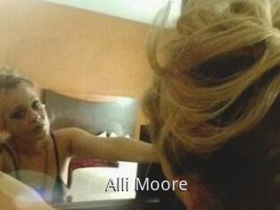 Alli_Moore