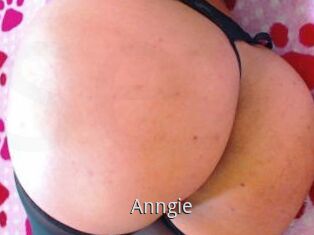 Anngie_