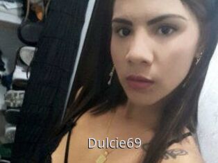 Dulcie_69