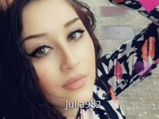 Julia982