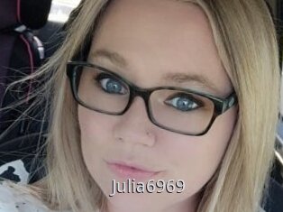 Julia6969