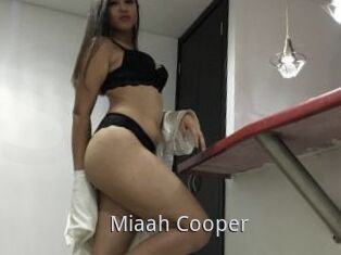 Miaah_Cooper