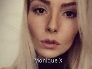 Monique_X