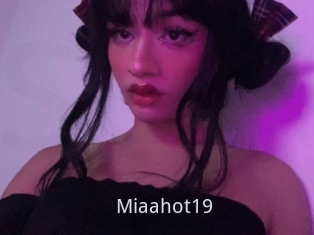 Miaahot19