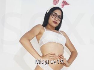 Miagrey19