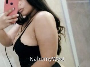 NahomyWest