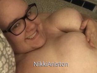 Nikki_Aniston