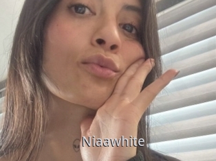 Niaawhite