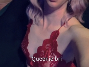 Queenie_bri