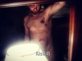 RiskiB