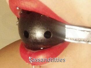 Sassandtitties