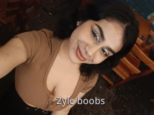 Zyle_boobs